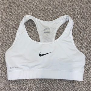 XS nike sports bra